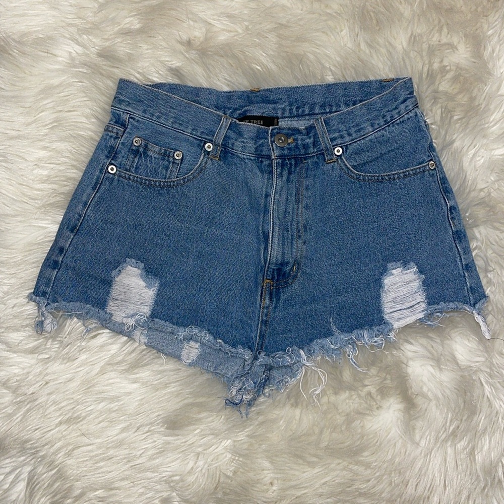 5 for $25🎈 love tree shorts